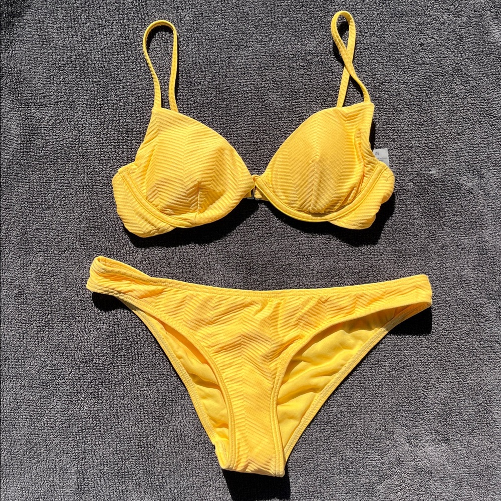 Damsel bikini, medium